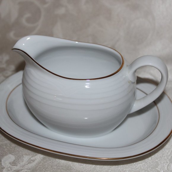 Noritake Arctic Gold Gravy Boat - Picture 2 of 11
